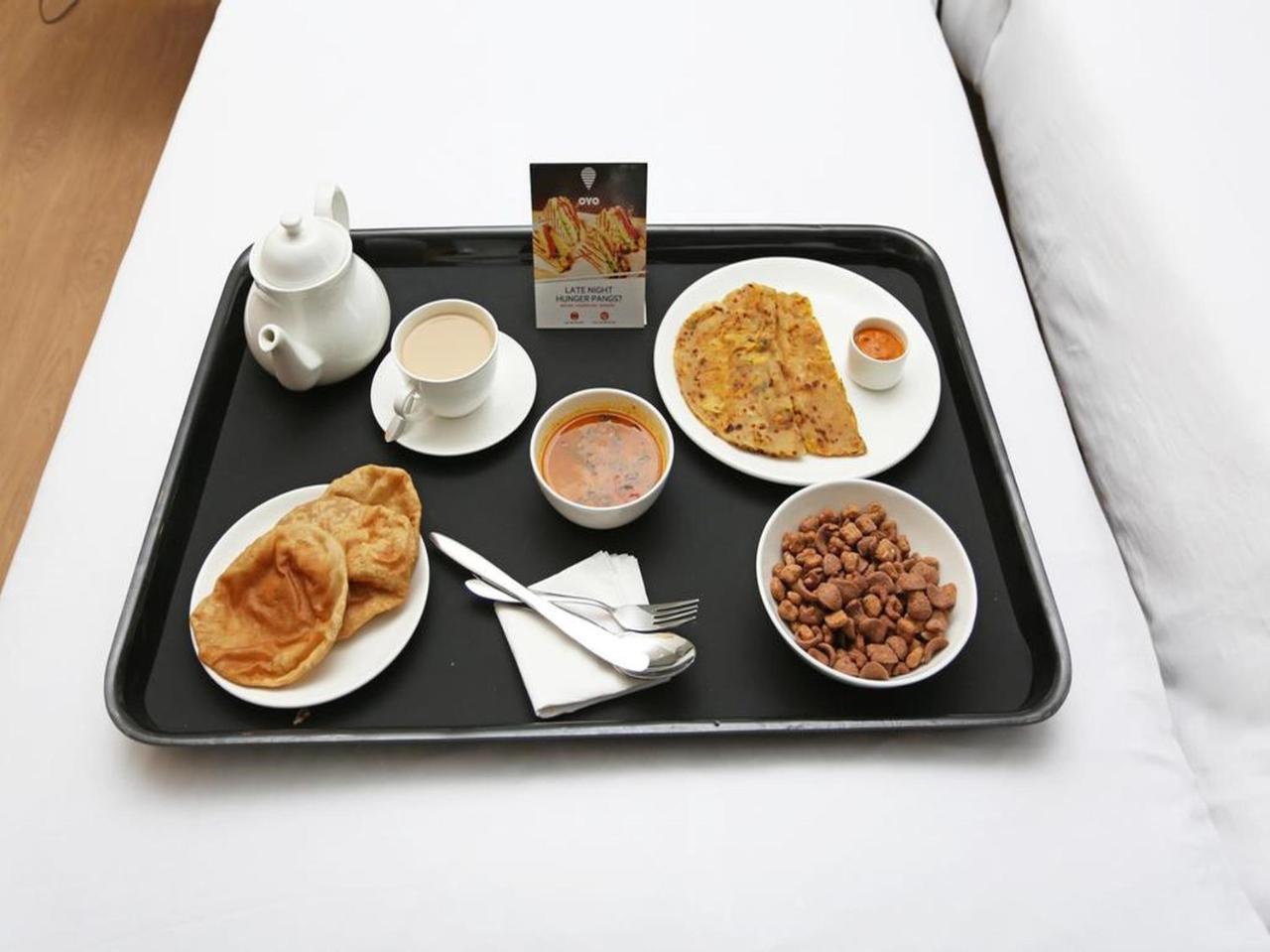 Oyo 24844 Hotel Samrat Bhopal Dış mekan fotoğraf
